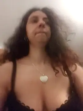 naughty69curls online show from 22, 4, 2026