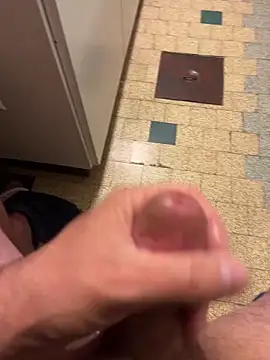 mikiss789 online show from 15, 4, 2026