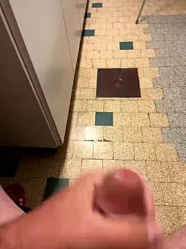 mikiss789 online show from 12, 10, 2025