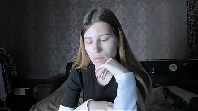 Agnes Allenn online show from 7, 11, 2025