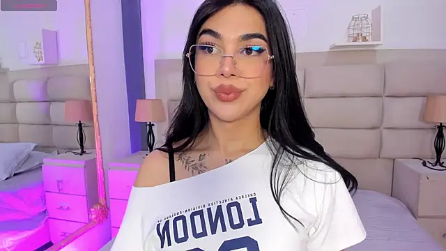 RoseCassie online show from 8, 10, 2025