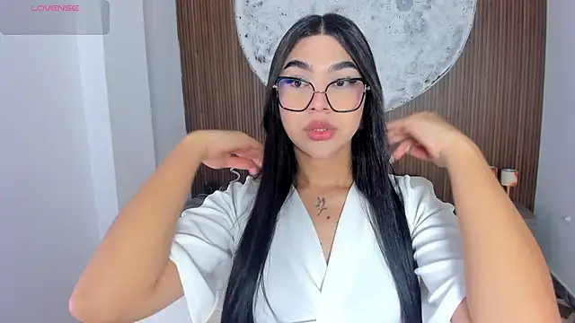 RoseCassie online show from 18, 4, 2026