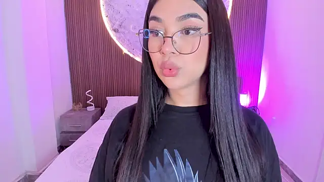 Snapshot of RoseCassie chatting on 15, 7, 2026 RoseCassie online show from 15, 7, 2026