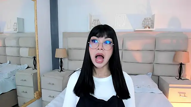 RoseCassie online show from 5, 3, 2025