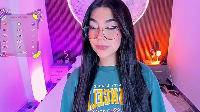 RoseCassie online show from 8, 6, 2026