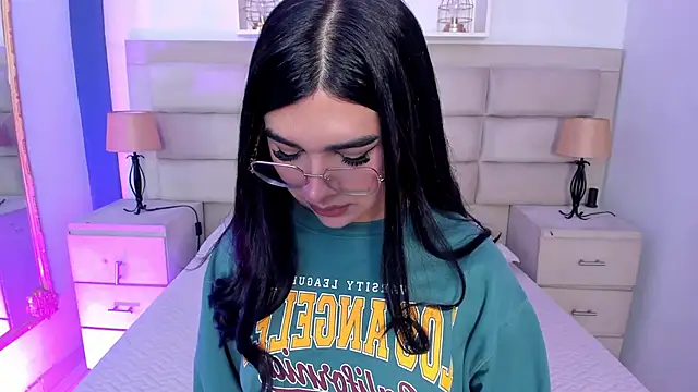 RoseCassie online show from 25, 9, 2025