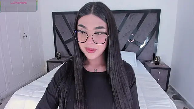 RoseCassie online show from 21, 4, 2026