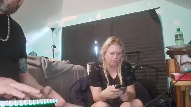 Thickirishcock850 online show from 5, 5, 2026
