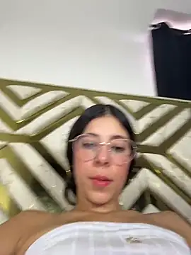 evaFiore online show from 4, 7, 2026