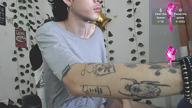 Snapshot of skinny_dann chatting on 5, 10, 2025 skinny dann online show from 5, 10, 2025