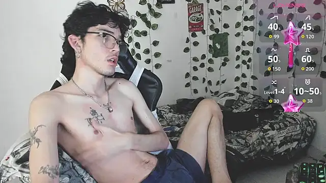 Snapshot of skinny_dann chatting on 14, 10, 2025 skinny dann online show from 14, 10, 2025