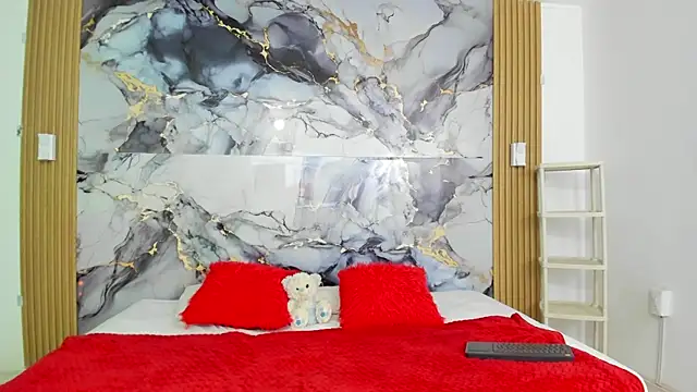 Mariana 16  online show from 27, 11, 2025