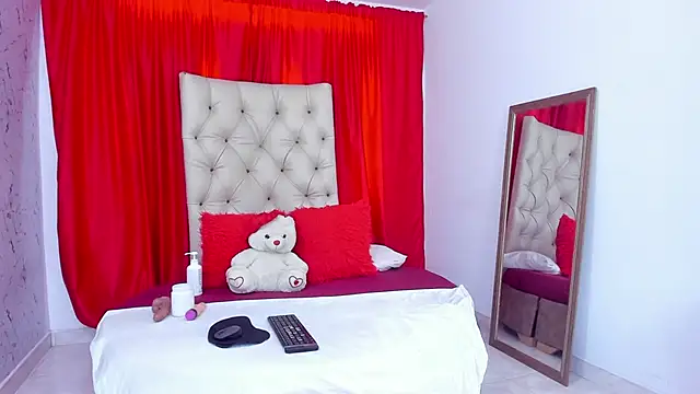 Mariana 16  online show from 2, 12, 2025