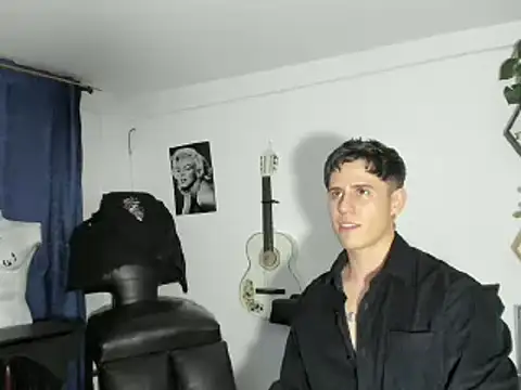 Snapshot of Antonello_Vannucci chatting on 16, 3, 2025 Antonello Vannucci online show from 16, 3, 2025