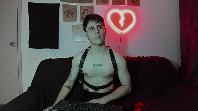 Snapshot of Antonello_Vannucci chatting on 3, 1, 2025 Antonello Vannucci online show from 3, 1, 2025