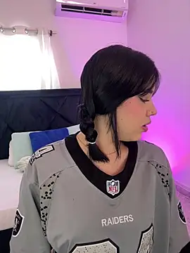 Lily Woodz online show from 21, 5, 2026