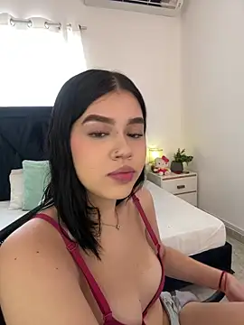 Lily Woodz online show from 3, 5, 2026