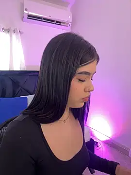 Lily Woodz online show from 14, 5, 2026
