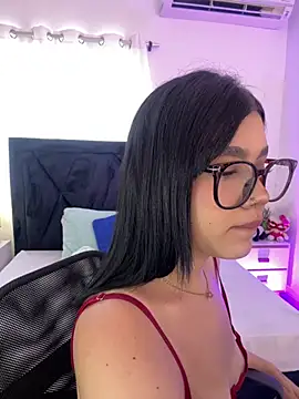 Lily Woodz online show from 1, 6, 2026