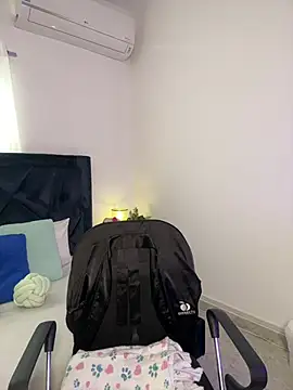 Lily Woodz online show from 24, 2, 2026