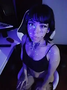 xbabymoonx online show from 8, 10, 2025