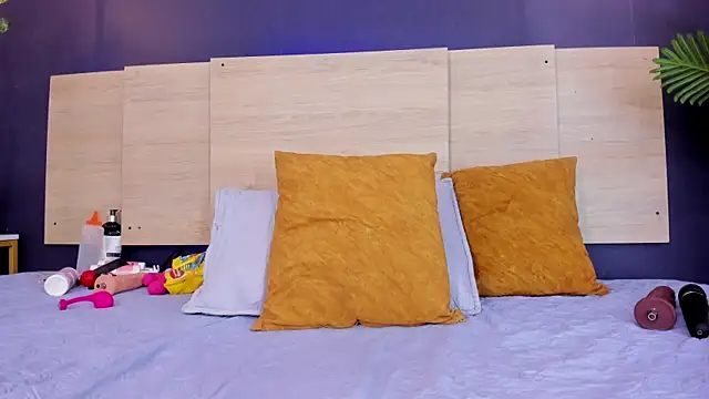 celeste smmith  online show from 2, 12, 2025