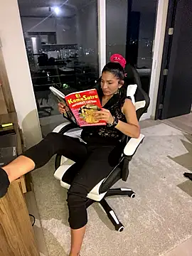 AlejandritaMilano online show from 9, 1, 2026