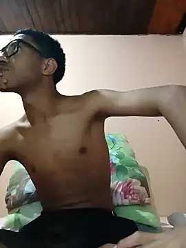 matheusroger online show from 20, 12, 2024