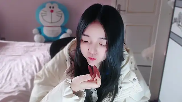 xiao-xiao-D online show from 4, 12, 2025