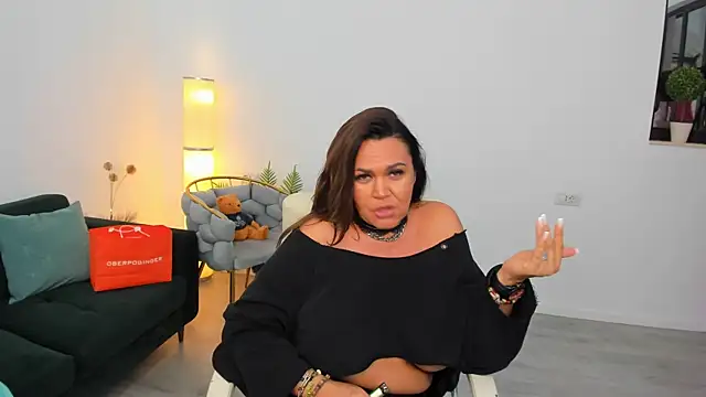 Snapshot of Aileen_Stone chatting on 30, 10, 2025 Aileen Stone online show from 30, 10, 2025