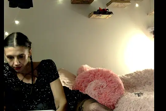 Snapshot of vavavixen chatting on 23, 12, 2024 vavavixen online show from 23, 12, 2024