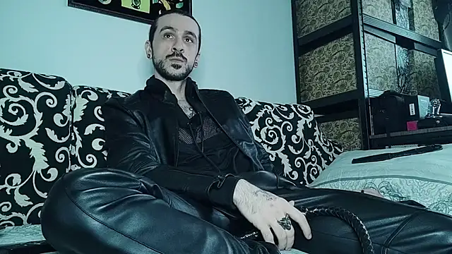 Snapshot of AxelColton chatting on 18, 9, 2025 AxelColton online show from 18, 9, 2025