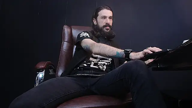 Snapshot of AxelColton chatting on 13, 2, 2025 AxelColton online show from 13, 2, 2025