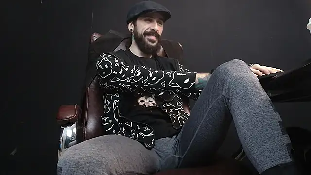 Snapshot of AxelColton chatting on 9, 2, 2025 AxelColton online show from 9, 2, 2025