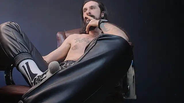 Snapshot of AxelColton chatting on 3, 3, 2025 AxelColton online show from 3, 3, 2025