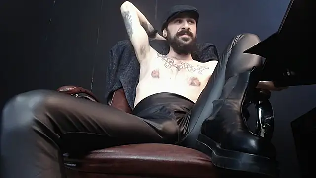 Snapshot of AxelColton chatting on 19, 2, 2025 AxelColton online show from 19, 2, 2025