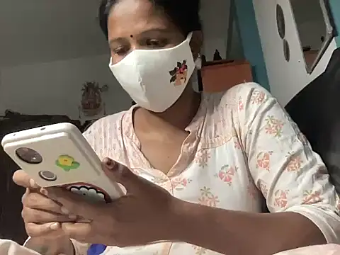 Snapshot of Tamil_Sanjana_ chatting on 6, 4, 2026 Tamil Sanjana online show from 6, 4, 2026