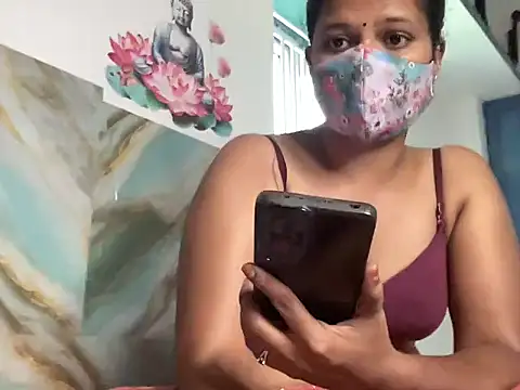 Tamil Sanjana  online show from 2, 11, 2025