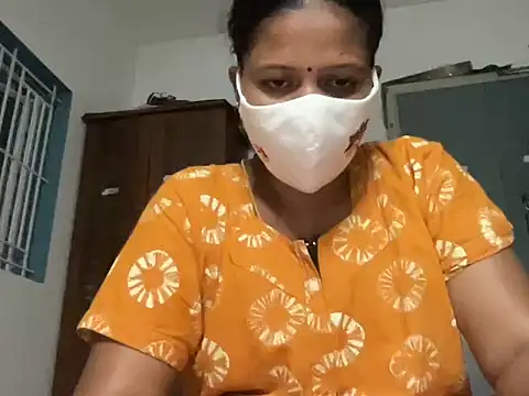 Snapshot of Tamil_Sanjana_ chatting on 5, 4, 2026 Tamil Sanjana online show from 5, 4, 2026