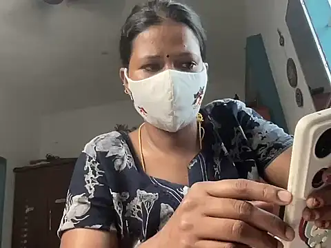 Snapshot of Tamil_Sanjana_ chatting on 5, 4, 2026 Tamil Sanjana online show from 5, 4, 2026