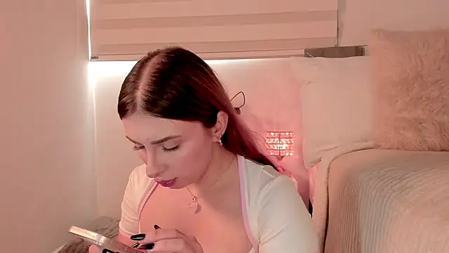 Alissonroses online show from 18, 6, 2026