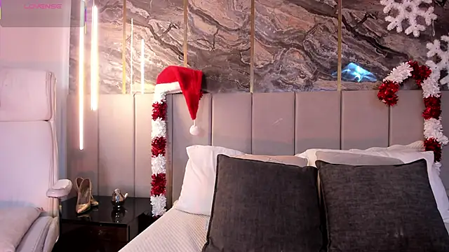 Sienna Blake  online show from 14, 12, 2025