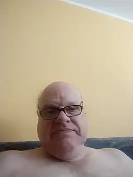 Snapshot of jk6t chatting on 8, 5, 2026 jk6t online show from 8, 5, 2026