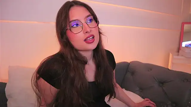 Daisha Riley online show from 6, 2, 2026