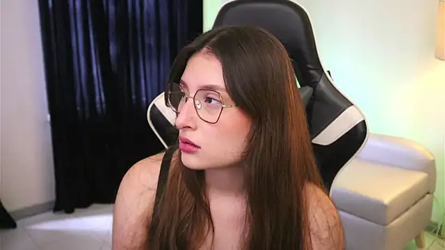 Daisha Riley online show from 3, 11, 2025