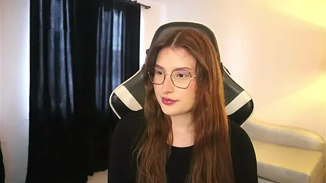 Daisha Riley online show from 24, 11, 2025