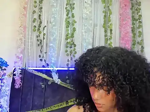 Snapshot of CintiaWalker chatting on 20, 10, 2025 CintiaWalker online show from 20, 10, 2025