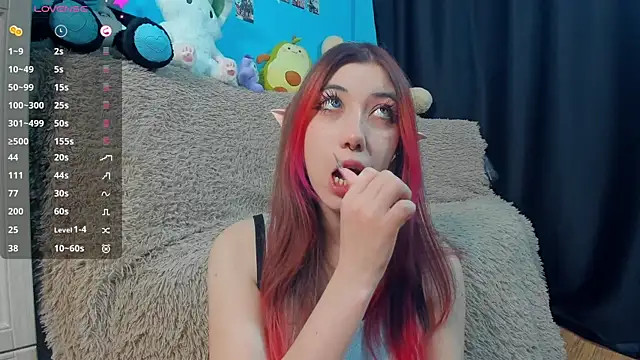 Snapshot of _Mindy_ chatting on 15, 11, 2025 Mindy online show from 15, 11, 2025