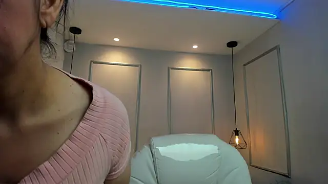 Snapshot of PerlaPreciosa chatting on 3, 11, 2025 PerlaPreciosa online show from 3, 11, 2025