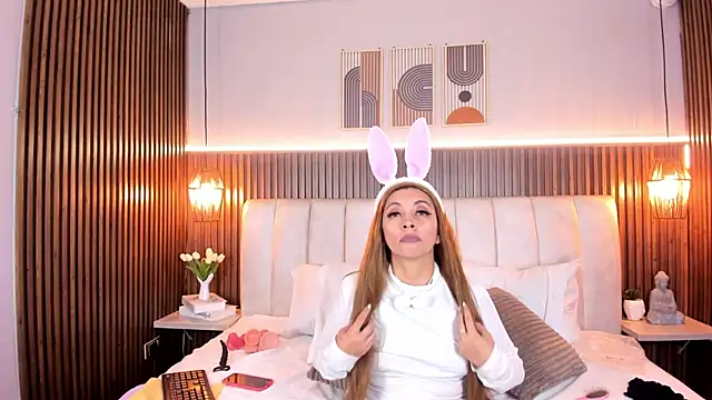 PerlaPreciosa online show from 8, 4, 2026